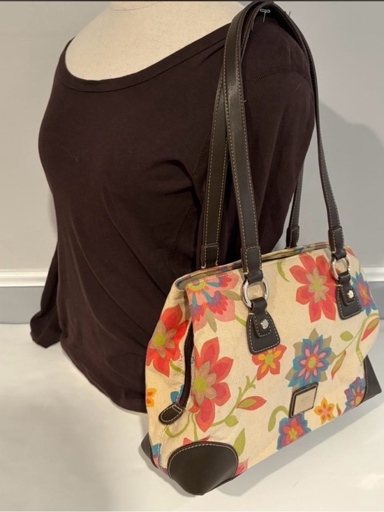 Liz Claiborne Handbags - Liz Claiborne Y2K Floral Canvas Shoulder Bag with Brown Trim